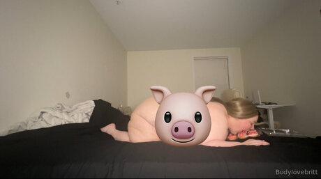 Bodylovebritt2 pornstar art photos