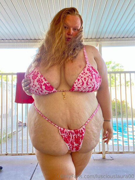 Lusciouslaura00 sexy pornstar photo