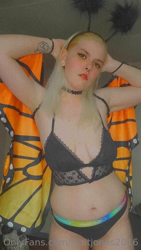 Lilbitjones2016 star hot galleries