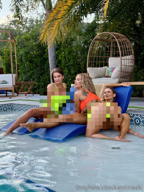 Karolinaufc star sexy gallery