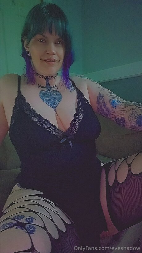 Eveshadow erotic star img