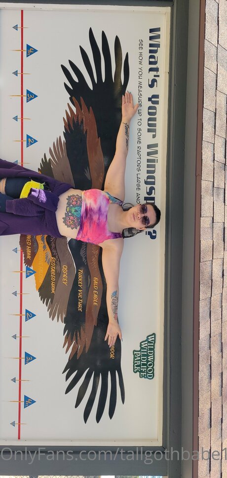 Tallgothbabe14 hd star pic