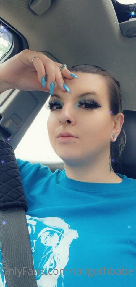 Tallgothbabe14 hd star pic