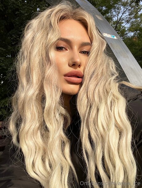 Anya Ice nice model img