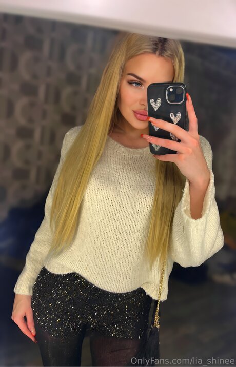 Shine Lia pornstar pictures