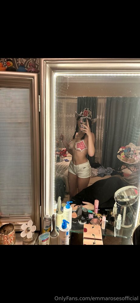 Emmarosesofficial model free images