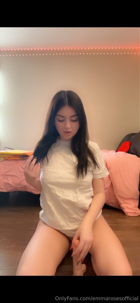 Emmarosesofficial adult actress images