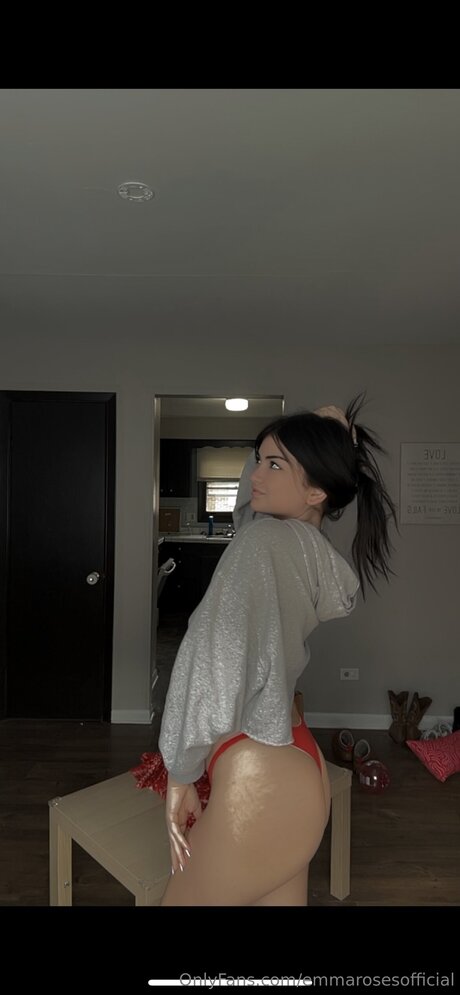 Emmarosesofficial adult star picture