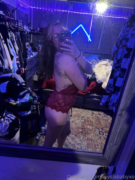 Leysiababyxo model sexy pictures