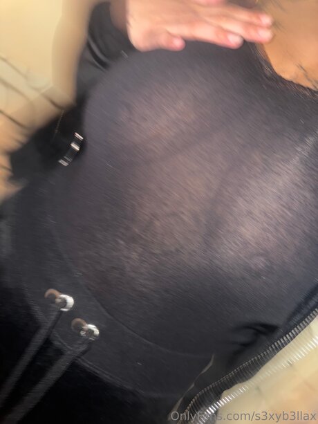 S3xyb3llax pornstar sexy image