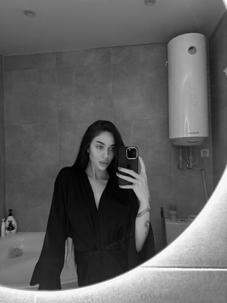 Lilia Ss erotic model image