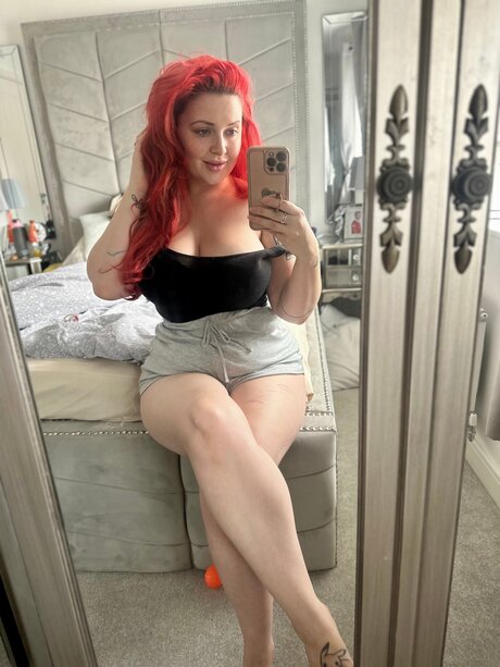 Vanessarosevixen sexy model img