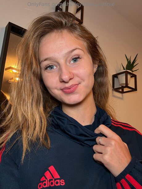 Shelleythessynafree nudes actress pictures