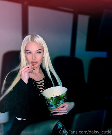 Daisy Cutie star sexy archive