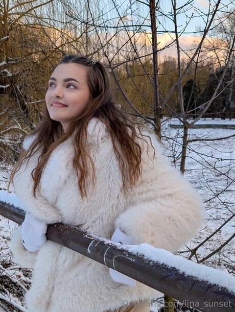 Lina Sunset star hot photos