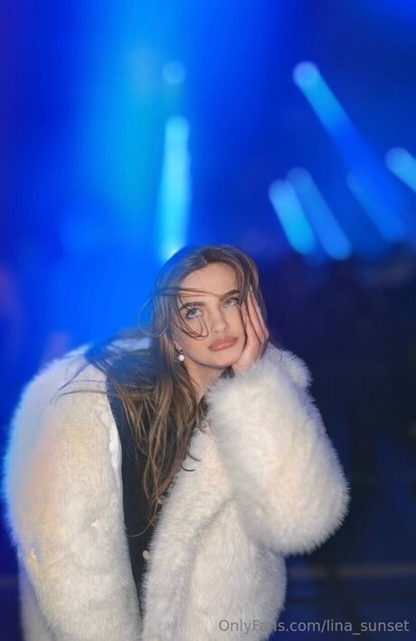 Lina Sunset Profile pic