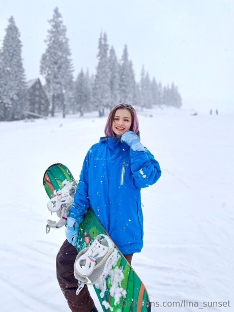 Lina Sunset model hd gallery