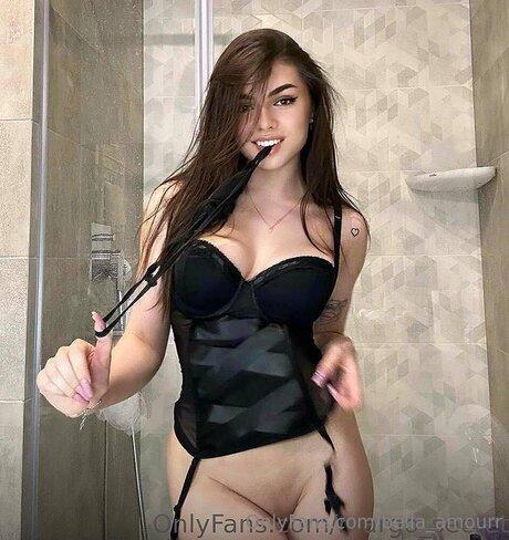 Bella Amourr high quality star archive