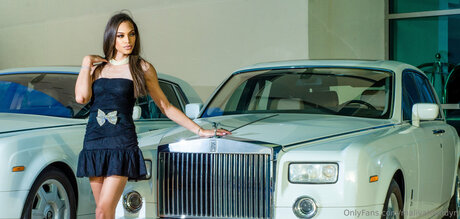 Maliyahlondyn nude model photo