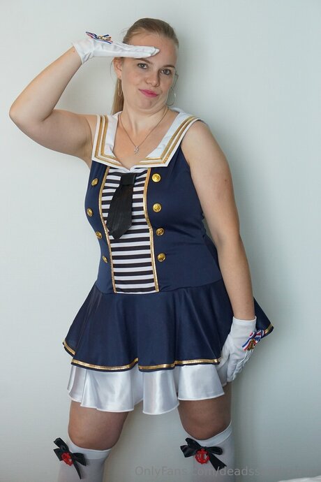 Deadssandrafree star hot archive