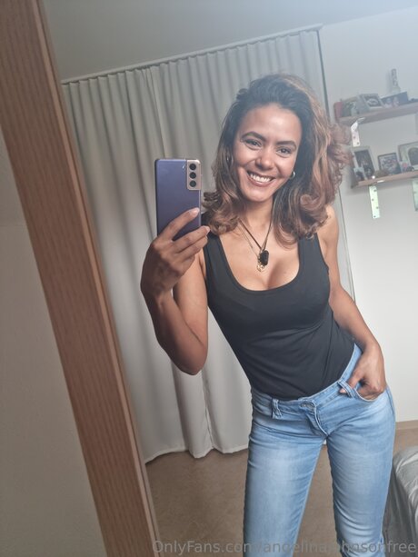 Angelinajohnsonfree hd actress archive