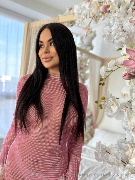 Misss Nicol model high quality images