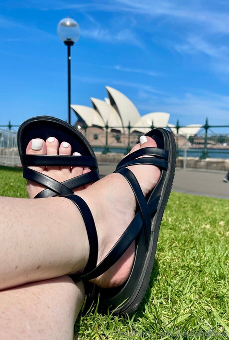 Alexlongtoes hot star pic