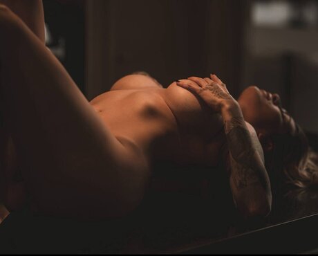 Florcurvy art star photo