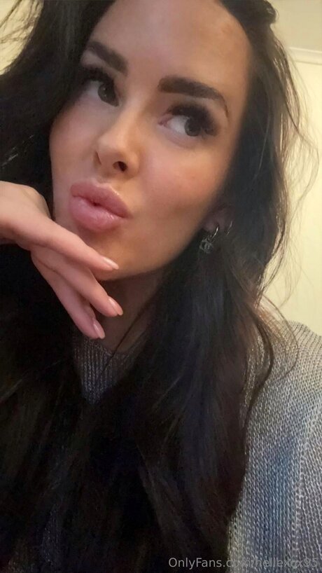 Hellexox95 pornstar hot pictures