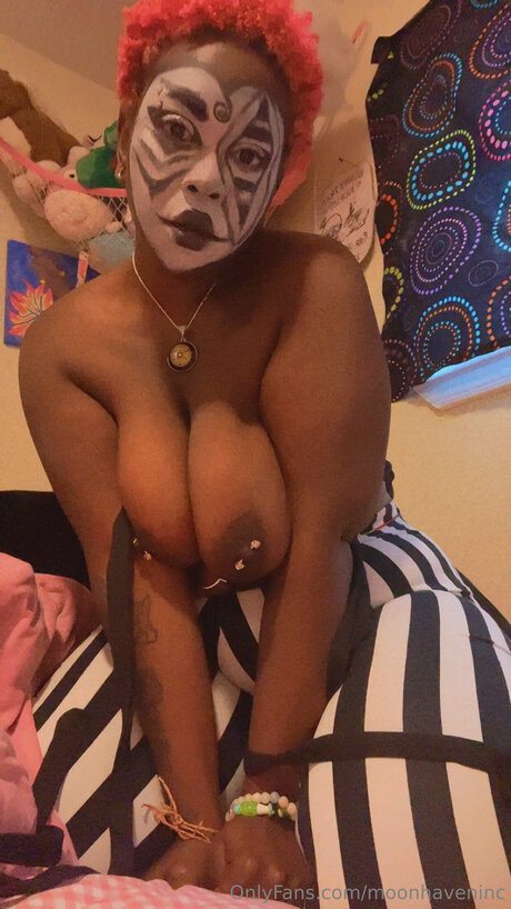 Moonhaveninc nice pornstar pictures