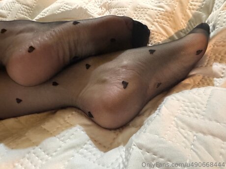 U490668444 nude model photos