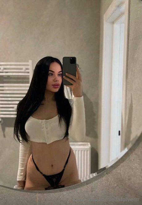 Ellafolverrr perfect star image