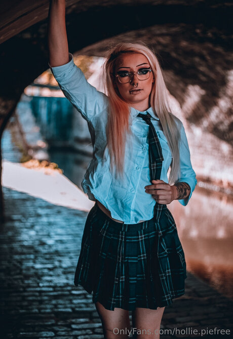 Hollie Piefree erotic star photo