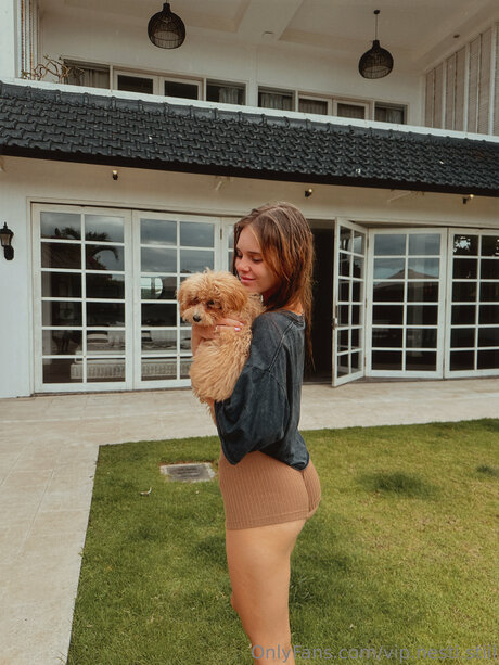 Nesty Still star art pic