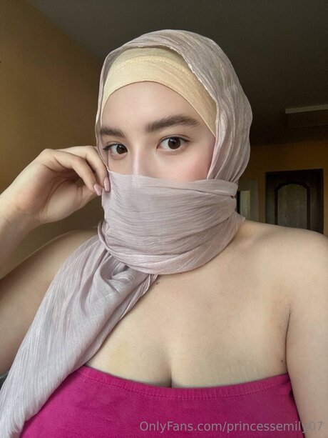 Princessemily07 pornstar hot img