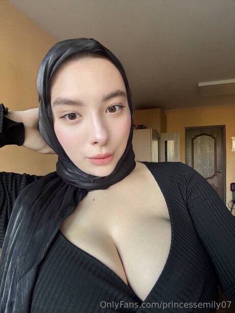 Princessemily07 naked model galleries