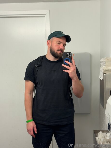 Vskroa model hot galleries