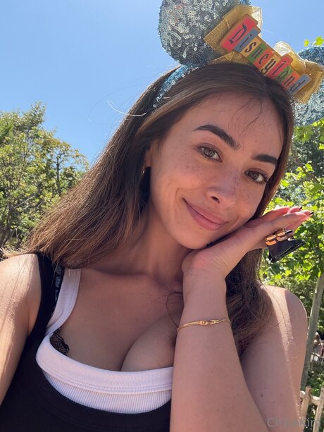 Chloekim high quality actress picture