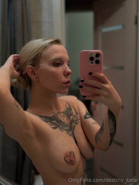 Destiny Kate model adult img