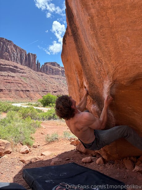 S1monpetrikov hd model gallery