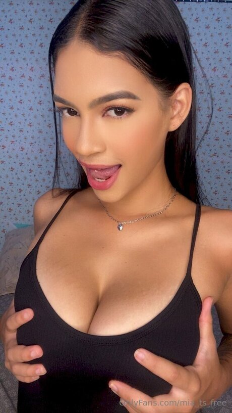 Mia Ts Free pornstar art pictures