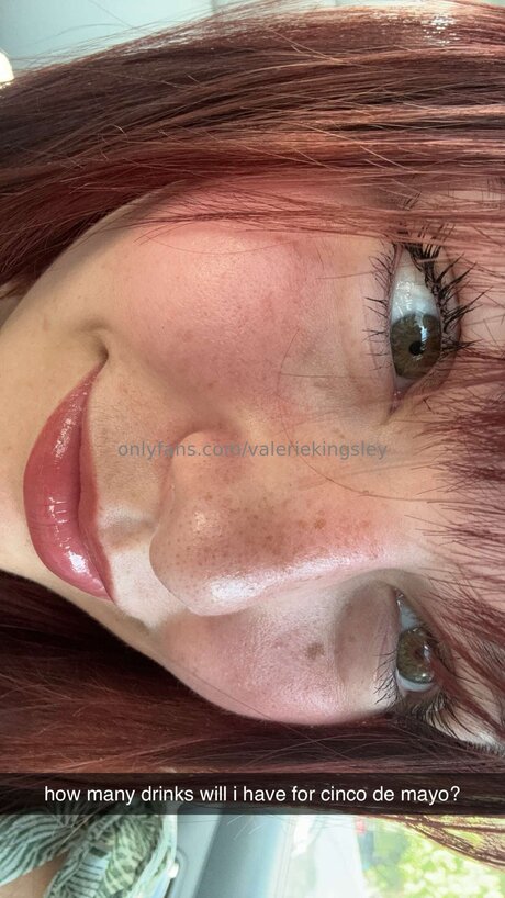 Valeriekingsley star photo