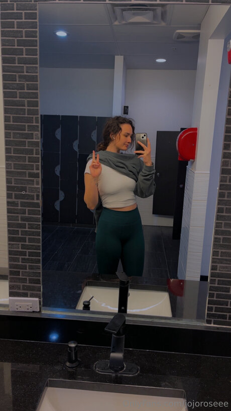 Jojoroseee beautiful star image