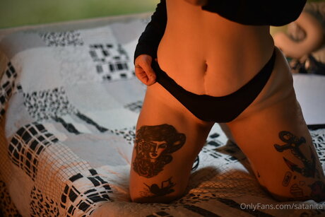 Satanita model pornographic pics