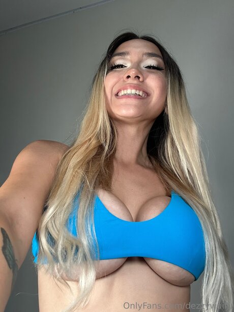 Dezzywaifu xxx model img