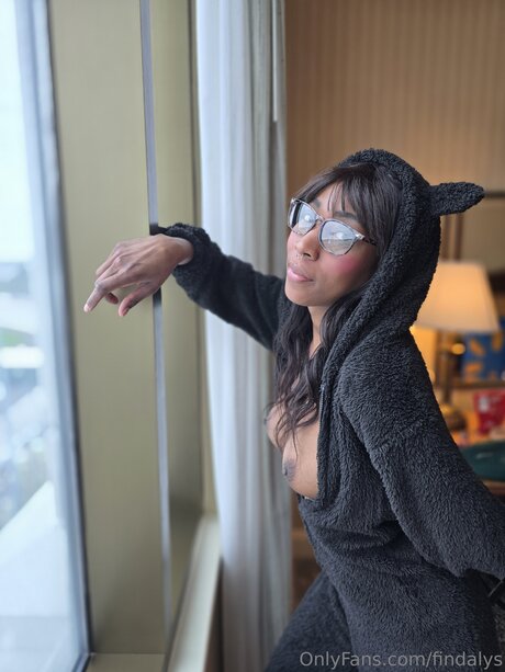 Findalys sex model image