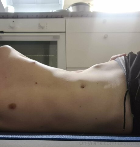 Lucynyou top star galleries