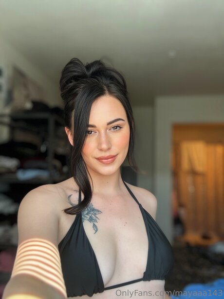 Mayaaa143 hot pornstar photos