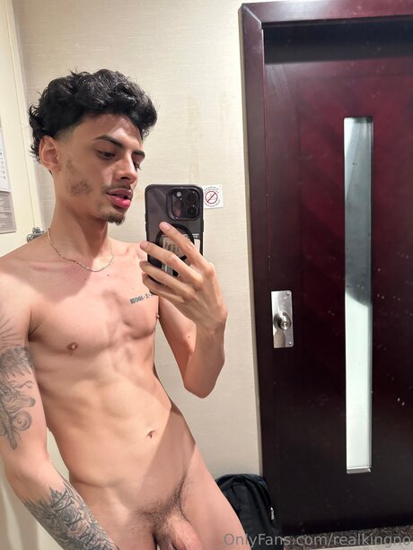 Realkingno pornstar nudes img