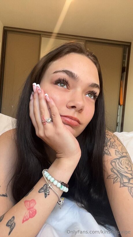 Kinsleypaige free model picture